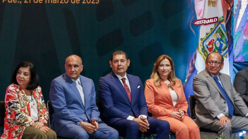 Banca de la Mujer un derecho humano para las poblanas