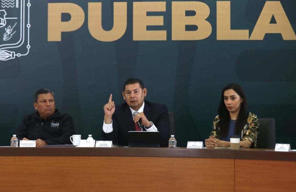 Gobernador de Puebla , Alejandro Armenta