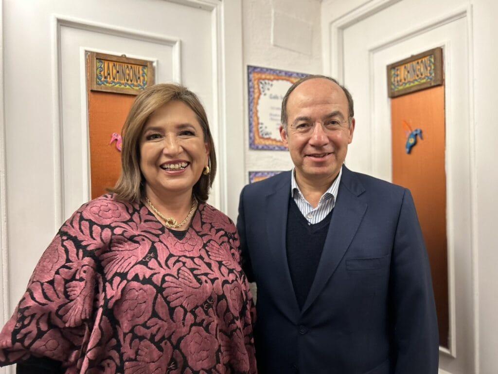Xóchitl Gálvez con Felipe Calderón
