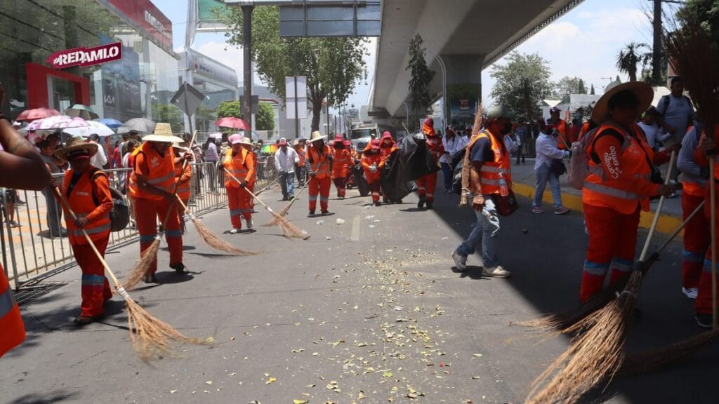 OOSL Implementa Operativo Especial de Limpieza en el Desfile del 5 de Mayo