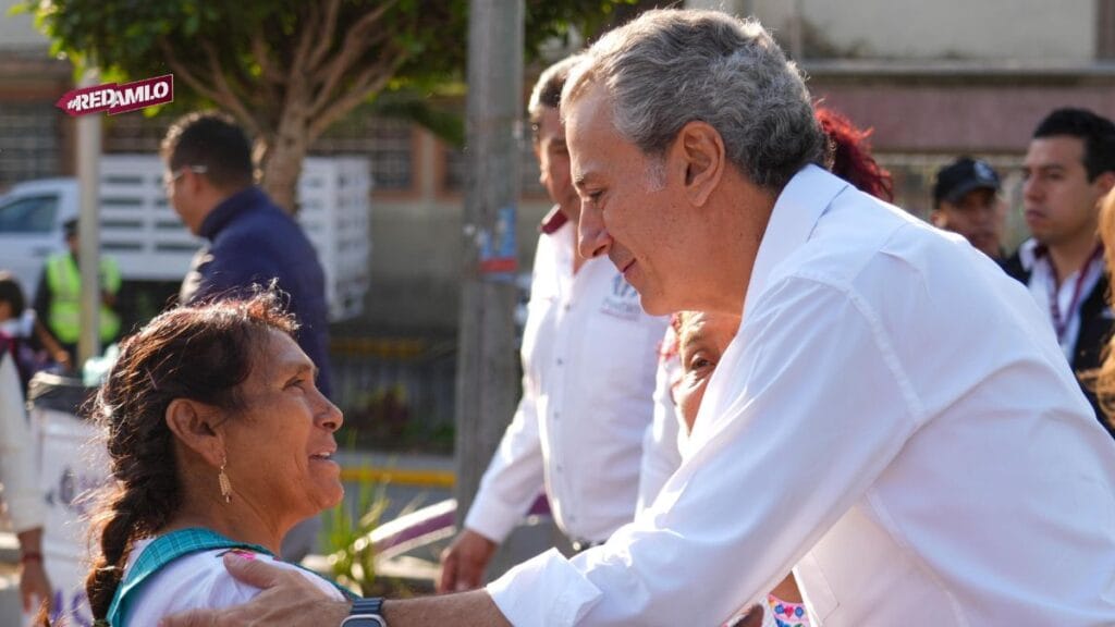 Pepe Chedraui lidera el Martes de Atención Ciudadana en Canoa