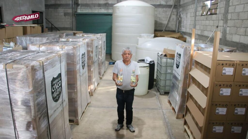 Mezcal poblano Chicotona se exportará a Nueva York