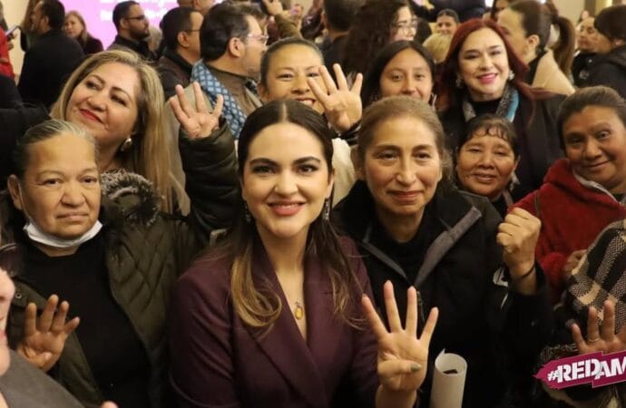 Andrea Chávez destaca avances y retos en el Foro República de y para las Mujeres