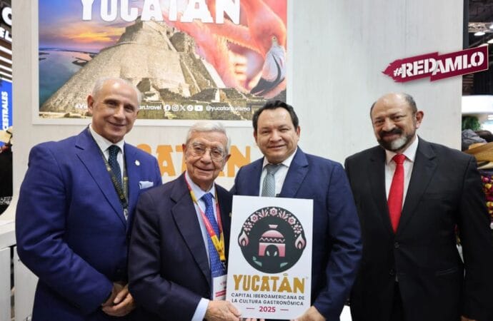 Gobernador Huacho Díaz firma convenio en España impulsando proyección internacional en FITUR
