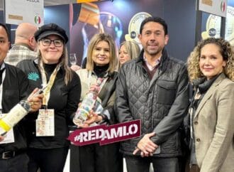 Puebla impulsa el prestigio del mezcal en París