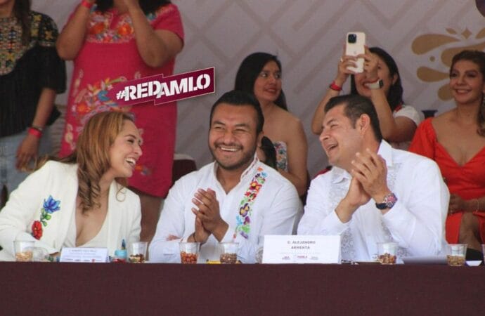 Armenta hace historia: Primer gobernador en asistir al Carnaval de Huejotzingo en 23 años