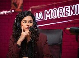Morena lanza su primer podcast “La Moreniza” conducido por Luisa María Alcalde