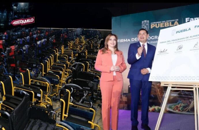 Puebla avanza con desayunos calientes en escuelas