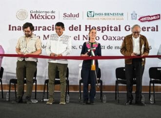 Sheinbaum inaugura dos hospitales públicos en Oaxaca