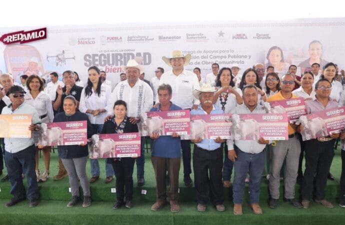 Armenta impulsa el desarrollo en Sierra Negra con apoyos agrícolas