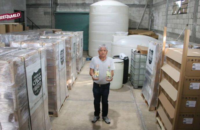 Mezcal poblano Chicotona se exportará a Nueva York