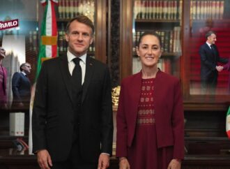 Sheinbaum recibe a Emmanuel Macron en Palacio Nacional