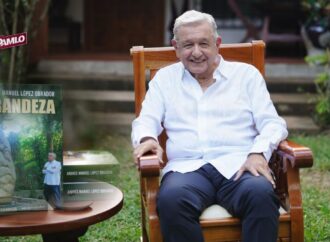 AMLO: Nuevo libro GRANDEZA y respaldo a la presidenta
